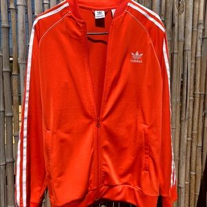 Orange zip up from adidas ✨🍊